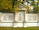 restaurierte-Grabanlage-aus-dem-19.Jahrhundert